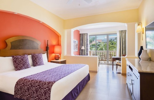 Northern Estates Resort | Iberostar Selection Rose Hall Suites - All Inclusive