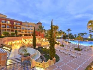 Torrox Costa Hotel | Iberostar Waves Málaga Playa