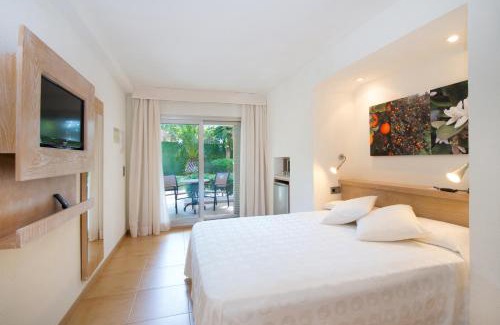 Capdepera Hotel | Iberostar Waves Pinos Park