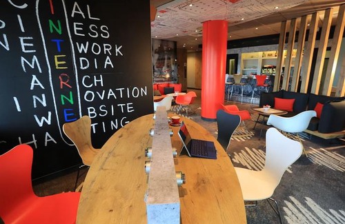 Aurillac Hotel | ibis Aurillac