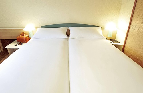 Venoy Hotel | ibis Auxerre Sud