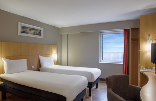 Belfast City Centre Hotel | ibis Belfast Queens Quarter