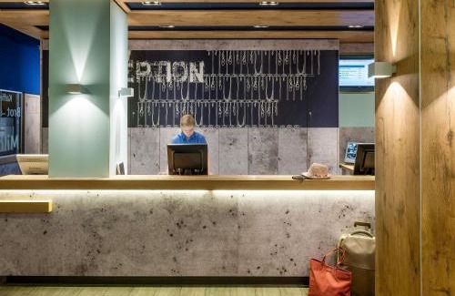 Mougins Hotel | ibis budget Cannes Mougins