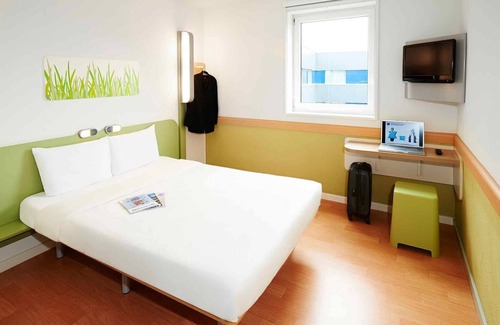 Chatellerault Hotel | Ibis Budget Chatellerault