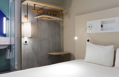 Chilly-Mazarin Hotel | ibis budget Chilly Mazarin Les Champarts