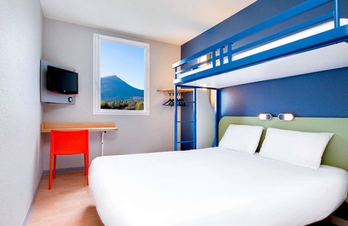 Riom Hotel | ibis budget Clermont-Ferrand Nord Riom