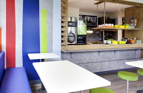 Riom Hotel | ibis budget Clermont-Ferrand Nord Riom