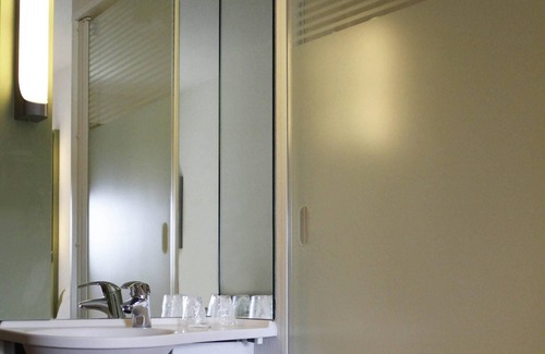 Poitiers Hotel | ibis budget Poitiers Centre Gare