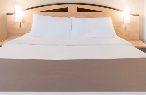 Chesterfield Hotel | ibis Chesterfield Centre – Market Town