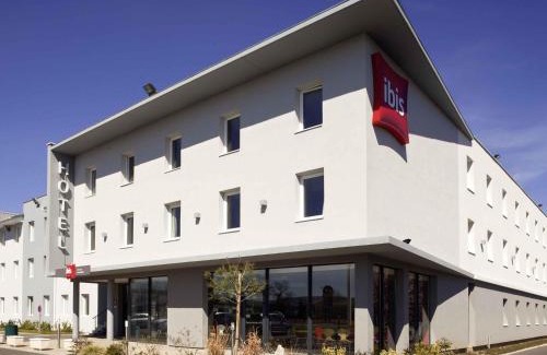 Riom Hotel | ibis Clermont Ferrand Nord Riom