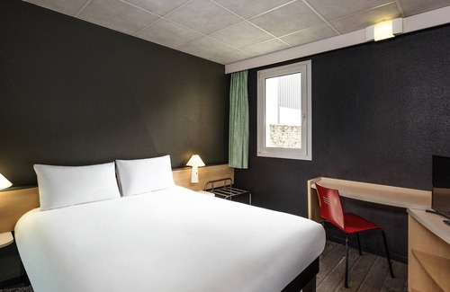 Lannion Hotel | ibis Lannion Cote de Granit Rose