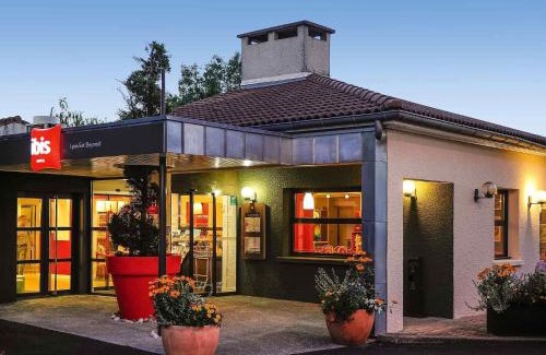 Beynost Hotel | ibis Lyon Est Beynost
