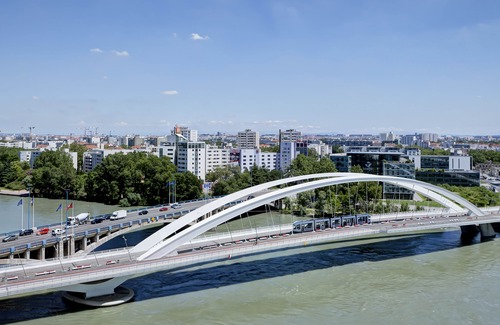 Yves Farge - Le Fleuve Hotel | Ibis Lyon Gerland Musée des Confluences