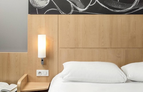 Montceau-les-Mines Hotel | Ibis Montceau Les Mines