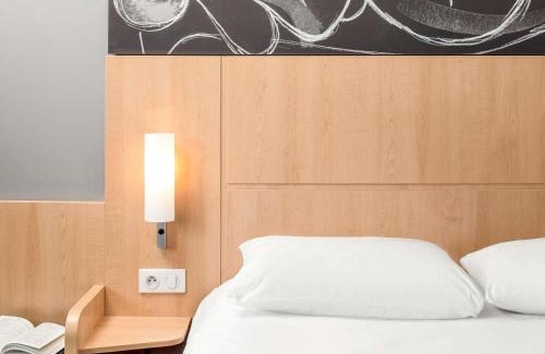 Montceau-les-Mines Hotel | ibis Montceau les Mines