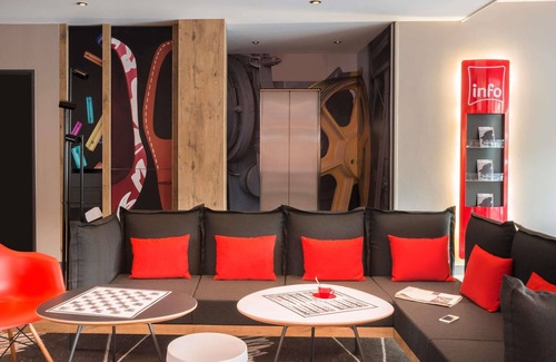 Madeleine-Champ de Mars Hotel | ibis Nantes Centre Gare Sud