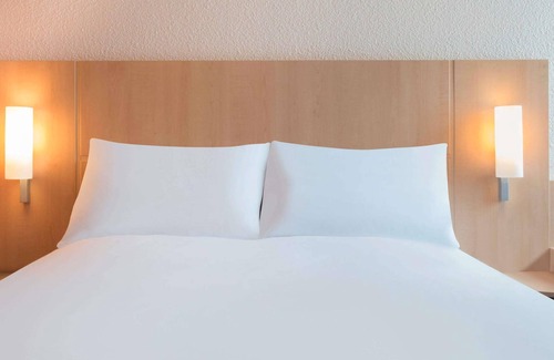 Madeleine-Champ de Mars Hotel | ibis Nantes Centre Gare Sud