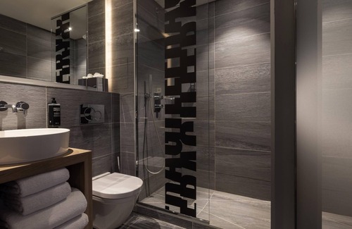 Bourg-la-Reine Hotel | ibis Styles Bourg La Reine