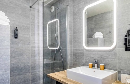 Crolles Hotel | ibis Styles Crolles Grenoble A41