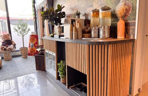 Quartier Administrations Hotel | ibis Styles Nimes Gare Centre