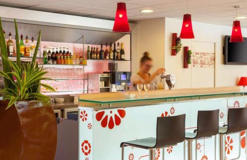 Jouy-en-Josas Hotel | ibis Velizy Jouy-En-Josas