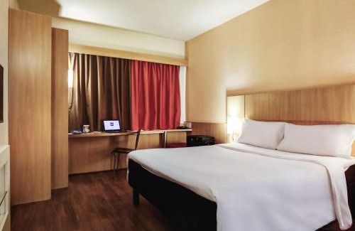 Triangulo das Bermudas Hotel | ibis Vitoria Praia do Canto