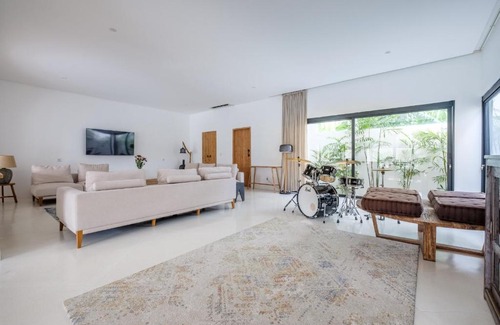 Berawa Villa | Ibiza Villa