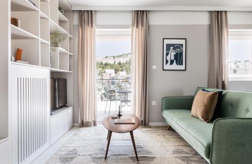 Koukaki Apartment | Iconic 1BR Apartment in Koukaki by UPSTREET