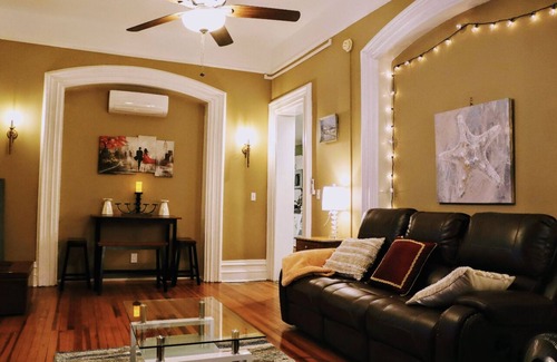 Albany Apartment | Iconic City Center Apt in Downtown | Pets Allowed