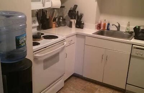 Hoboken Apartment | Ideal 2,225 Sq Ft 4 Br/2 Ba For Super Bowl Rental. Sleeps 4-11 With Huge Patio