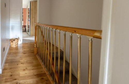 East End House | Ideal 3 Bed Home In Glasgow City With Free Parking