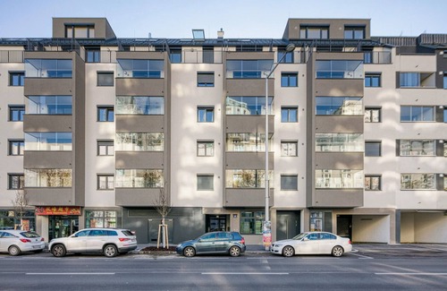 Kaisermuhlen Apartment | Ideal Donaustadt 1BR w/Balcony, near Donaupark & Metro U1, by Blueground