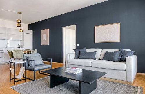 Kaisermuhlen Apartment | Ideal Donaustadt 2BR w/Elevator, Doorman, near U1 & UN HQ, by Blueground
