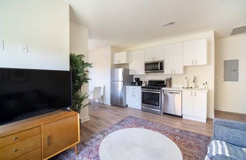 Dupont Circle Apartment | Ideal Dupont Circle 1BR w/W/D, nr Bars & Metro Station, by Blueground