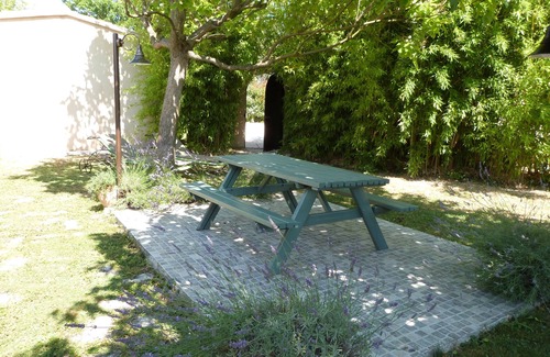 Velleron Cottage | IDEAL FOR A COUPLE OR FAMILY STAY /HEATED POOL /CLIM /PRES LUBERON
