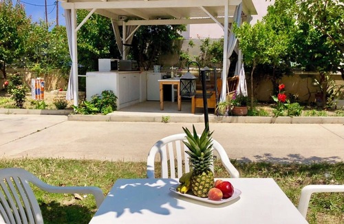 Pigianos Kampos Apartment | Ideal for family and friends, 2 apartments, connecting door