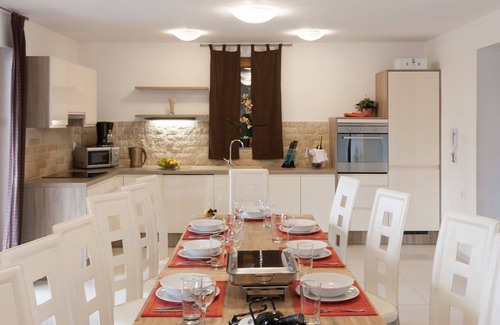 Valbandon Villa | Ideal for large families with children, sauna, whirlpool, outdoor pool, children's pool