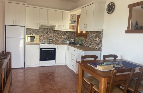 Plaka Villa | Ideal Holiday Retreat Offering Sea And Mountain Views