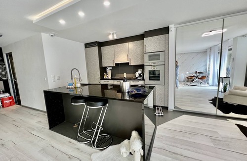 Montreux Apartment | Ideal Lakeside Retreat: 2-bedroom Spa ap. With Lake View, Centre, Sleeps 1-4