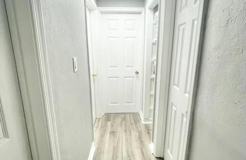 Hampton House | Ideal location near Peninsula Towne Center 2