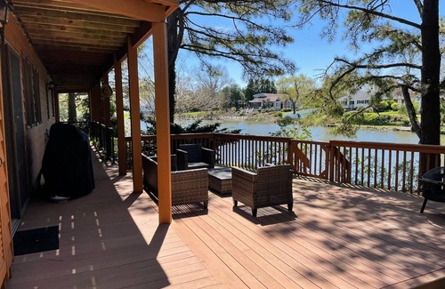 South Rehoboth House | Ideal location on Silver Lake, 3 blocks from beach, shopping, park+