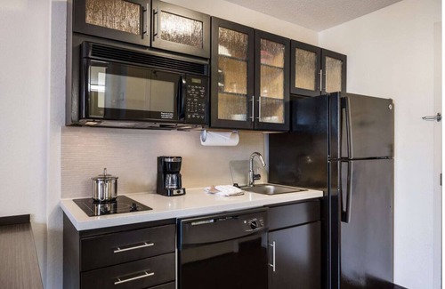 Huntsville Hotel | Ideal Mix of Comfort and Value! Pet-Friendly, Close to Sherwood Park