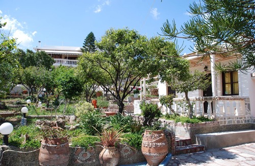 Ammoudara Villa | Ideal place for family near the beach with garden