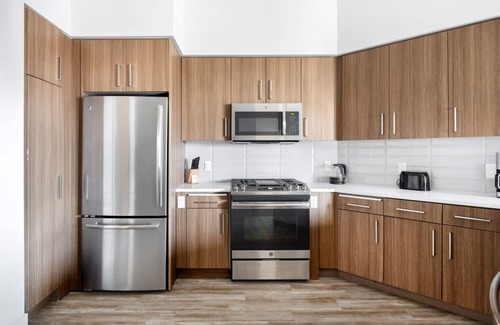 Centennial Apartment | Ideal Redwood City 1BR w/W/D, Gym, BBQ, walk to Caltrain, by Blueground