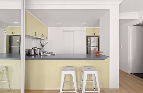 Surry Hills Apartment | Ideal Studio Inner-City Pad with Private Balcony