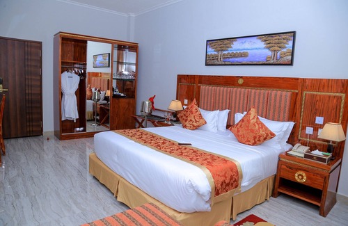 Kisutu Hotel | Ideally located at the City Centre, 5 Minutes walk to the Ferry.