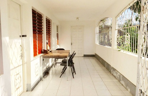 IronShore Estates House | Ideally Located Budget 2 Bed Studio - Up town safty area