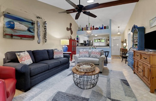 Iona Condo | Ideally Located Gated Community-Minutes to FMB! Community Pools, Pickleball, Active Social Schedule!