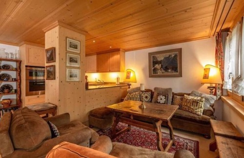 Saanen Apartment | Ideally Located Ground Floor Flat in Saanen Center