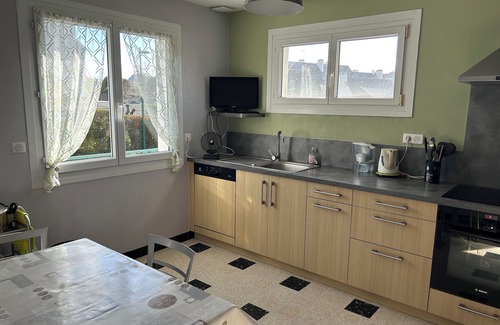 Crozon House | Ideally located in the heart of Crozon in a quiet area